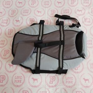 🦈 Shark Fin Life Vest For Dogs 🦈